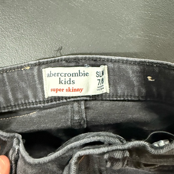 Abercrombie Kids Super Skinny Jeans in Dark Gray - Picture 2 of 2